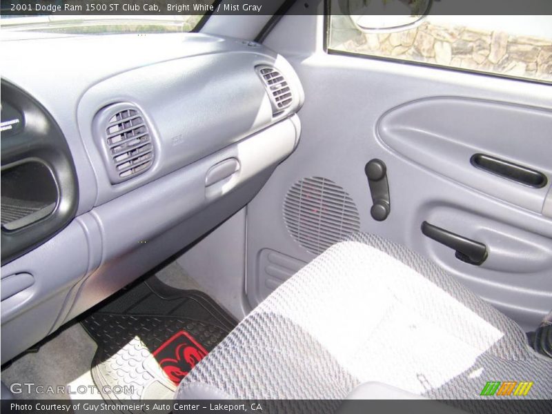 Bright White / Mist Gray 2001 Dodge Ram 1500 ST Club Cab