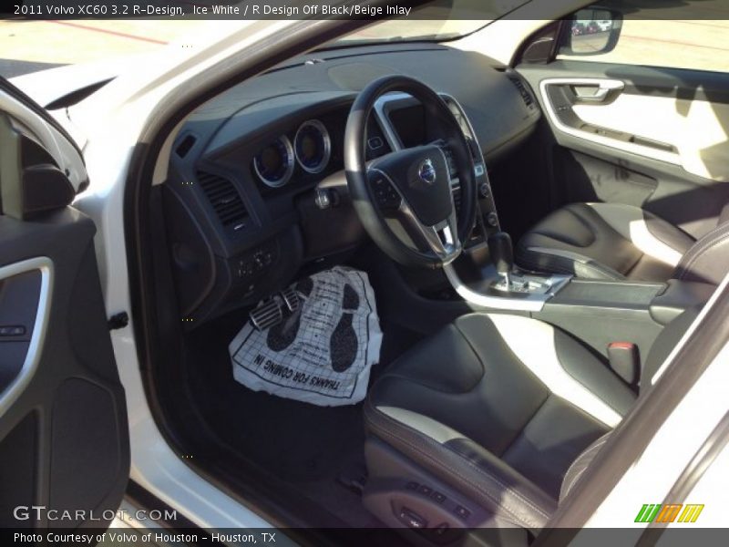 Ice White / R Design Off Black/Beige Inlay 2011 Volvo XC60 3.2 R-Design
