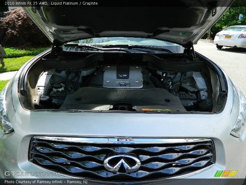 Liquid Platinum / Graphite 2010 Infiniti FX 35 AWD