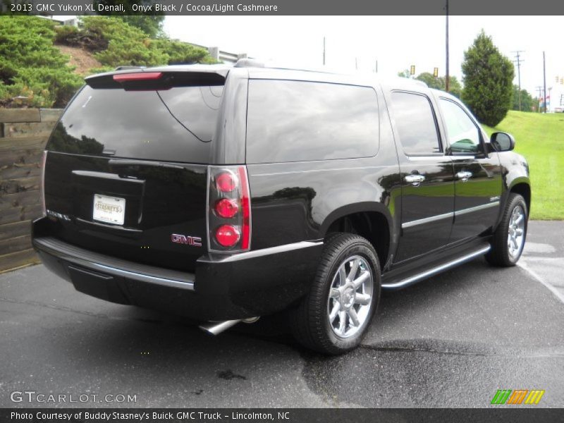 Onyx Black / Cocoa/Light Cashmere 2013 GMC Yukon XL Denali