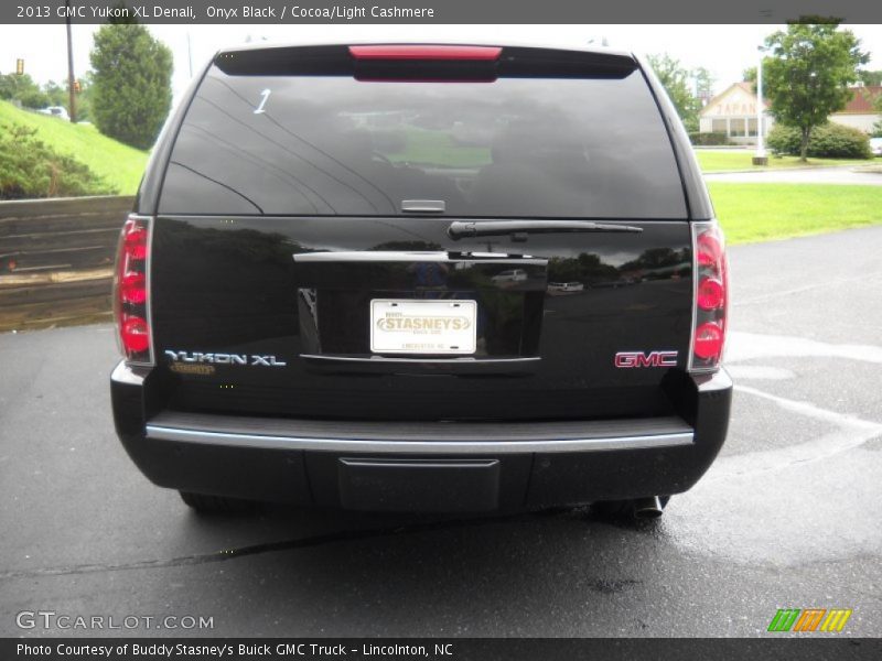 Onyx Black / Cocoa/Light Cashmere 2013 GMC Yukon XL Denali