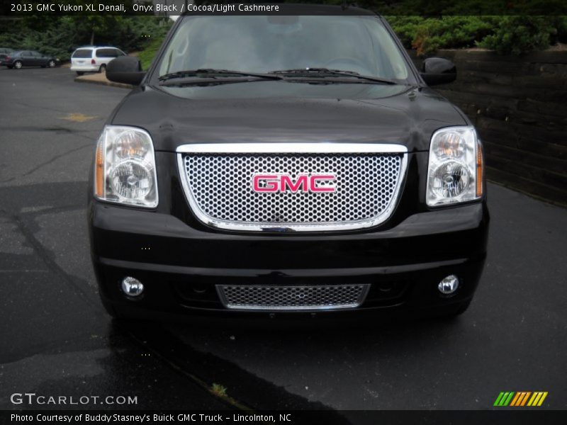 Onyx Black / Cocoa/Light Cashmere 2013 GMC Yukon XL Denali
