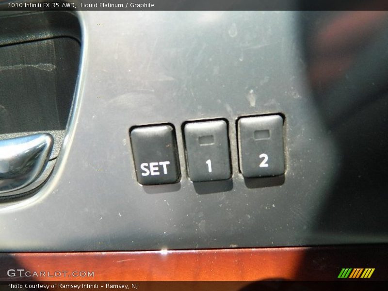 Liquid Platinum / Graphite 2010 Infiniti FX 35 AWD