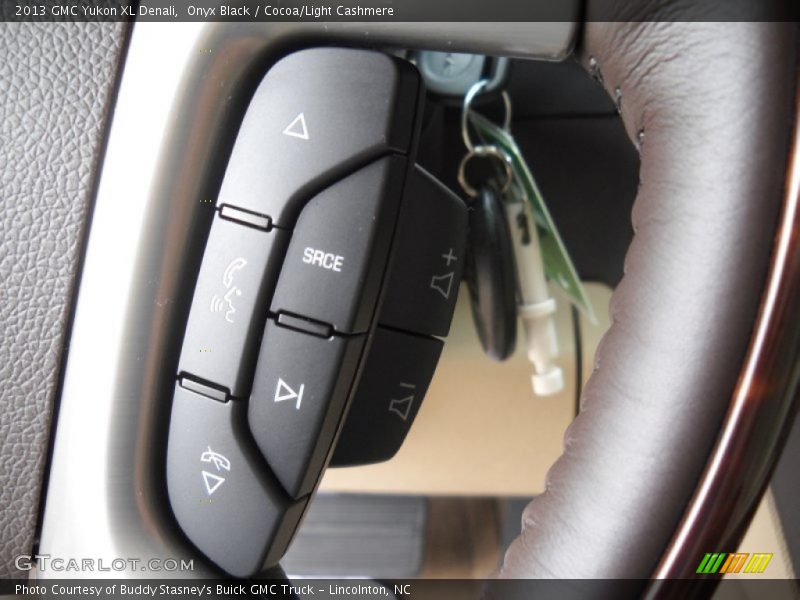 Onyx Black / Cocoa/Light Cashmere 2013 GMC Yukon XL Denali