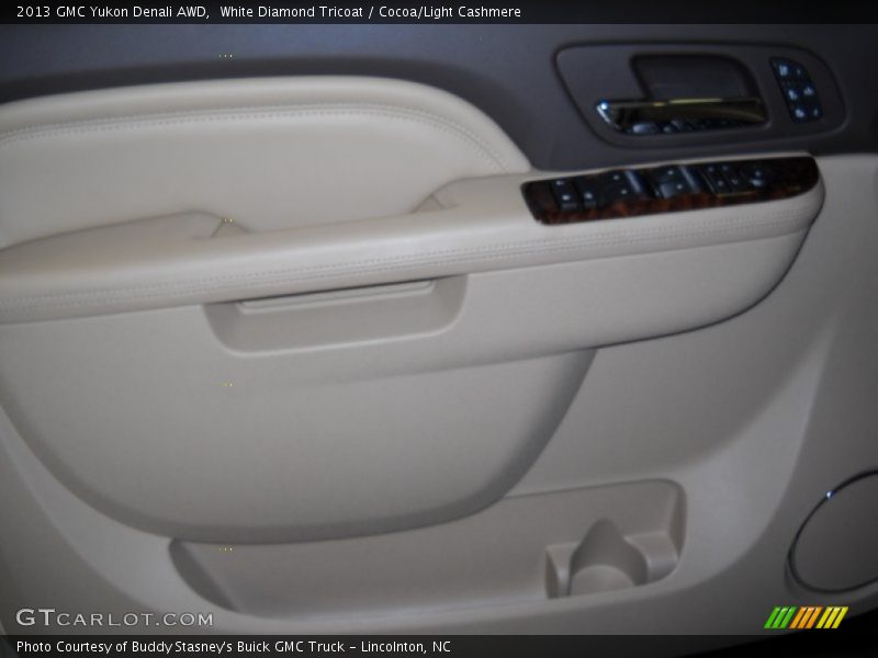 White Diamond Tricoat / Cocoa/Light Cashmere 2013 GMC Yukon Denali AWD