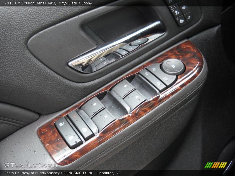 Onyx Black / Ebony 2013 GMC Yukon Denali AWD