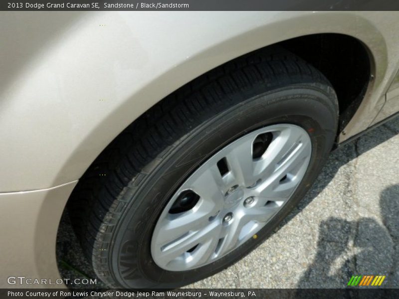 Sandstone / Black/Sandstorm 2013 Dodge Grand Caravan SE