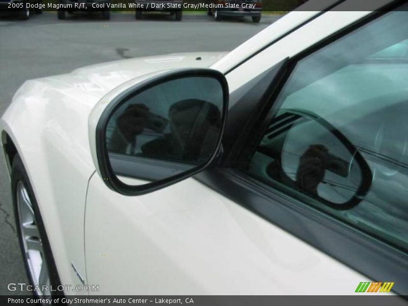 Cool Vanilla White / Dark Slate Gray/Medium Slate Gray 2005 Dodge Magnum R/T