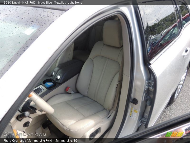 Ingot Silver Metallic / Light Stone 2010 Lincoln MKT FWD