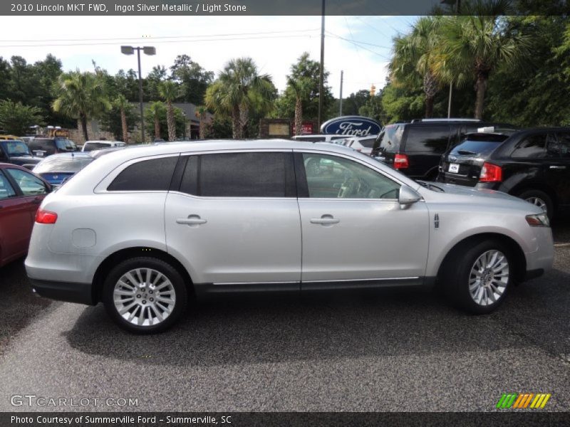 Ingot Silver Metallic / Light Stone 2010 Lincoln MKT FWD