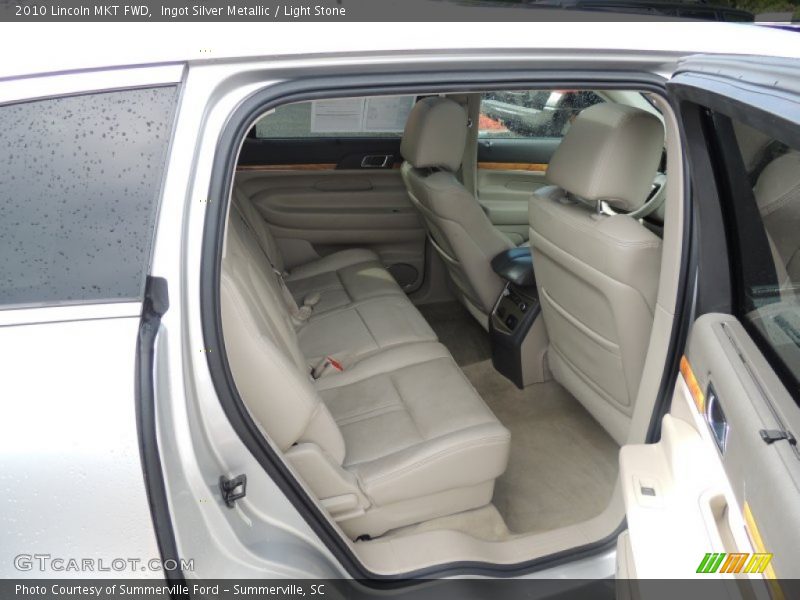 Ingot Silver Metallic / Light Stone 2010 Lincoln MKT FWD