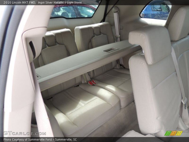 Ingot Silver Metallic / Light Stone 2010 Lincoln MKT FWD