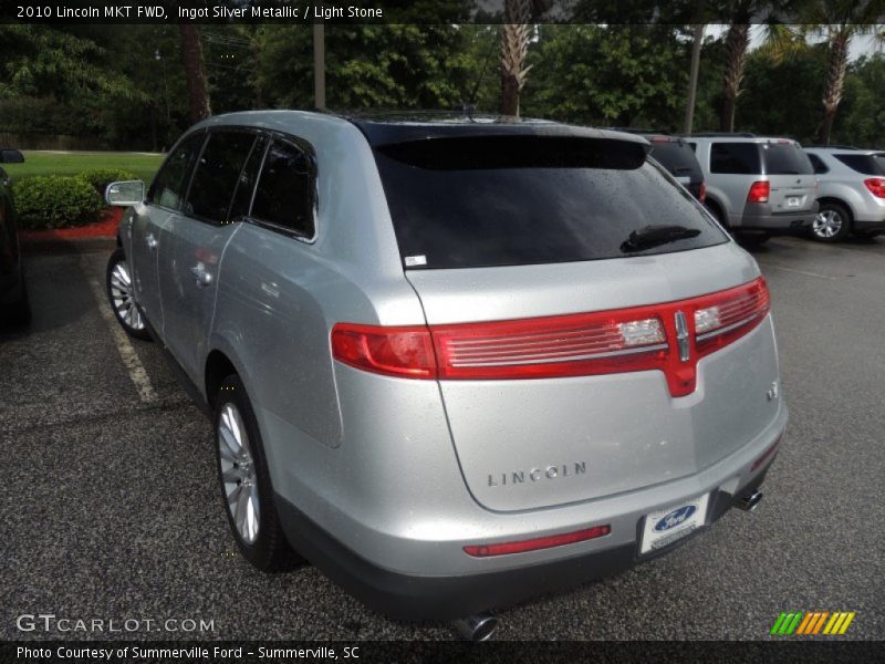 Ingot Silver Metallic / Light Stone 2010 Lincoln MKT FWD