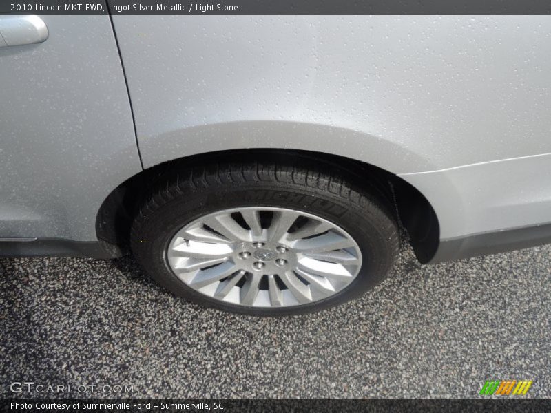 Ingot Silver Metallic / Light Stone 2010 Lincoln MKT FWD