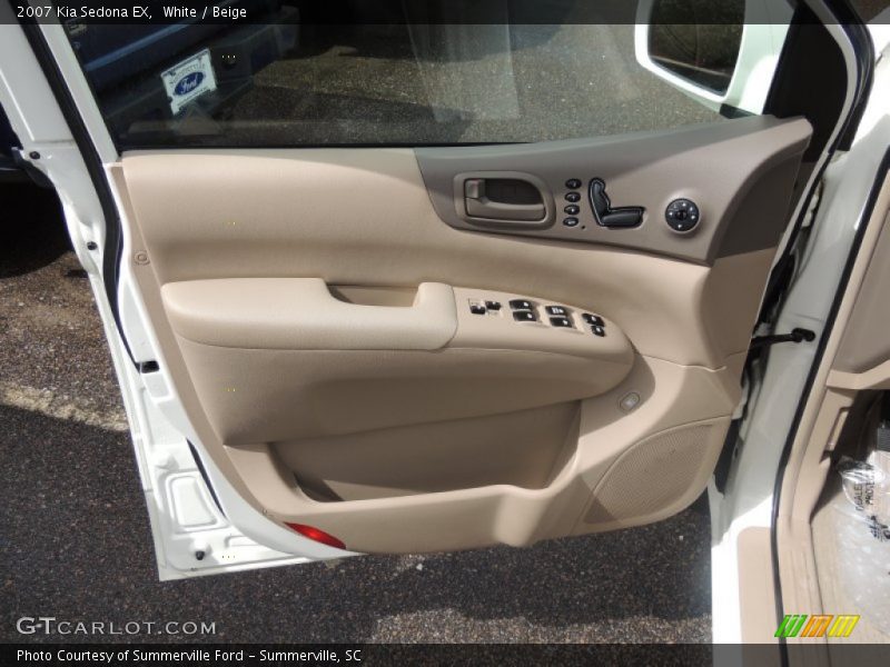 White / Beige 2007 Kia Sedona EX