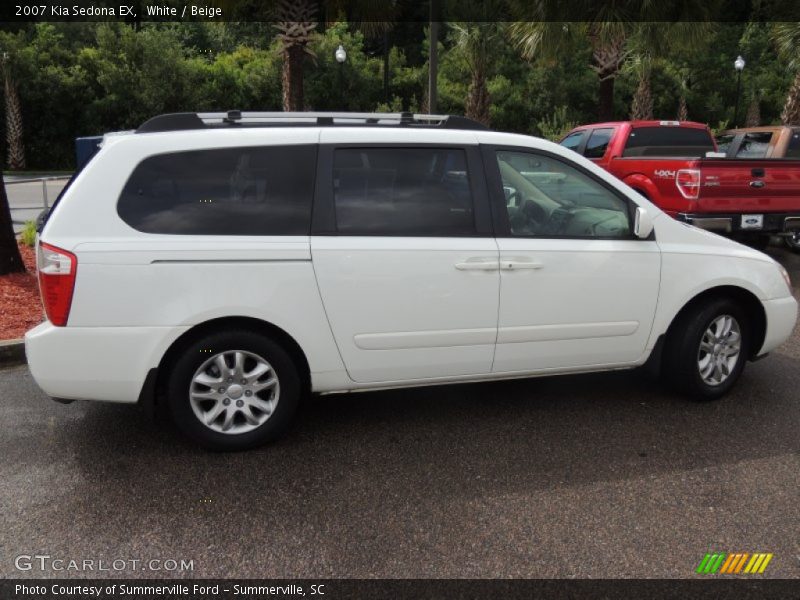 White / Beige 2007 Kia Sedona EX