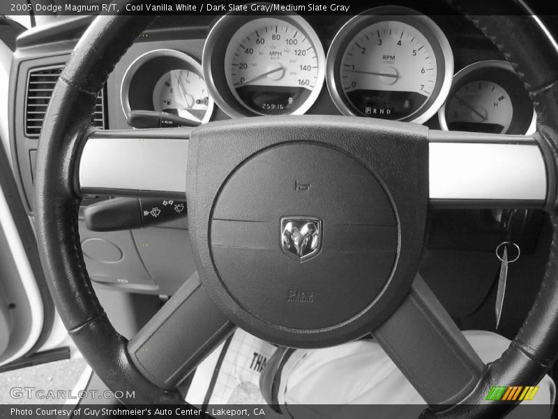 Cool Vanilla White / Dark Slate Gray/Medium Slate Gray 2005 Dodge Magnum R/T