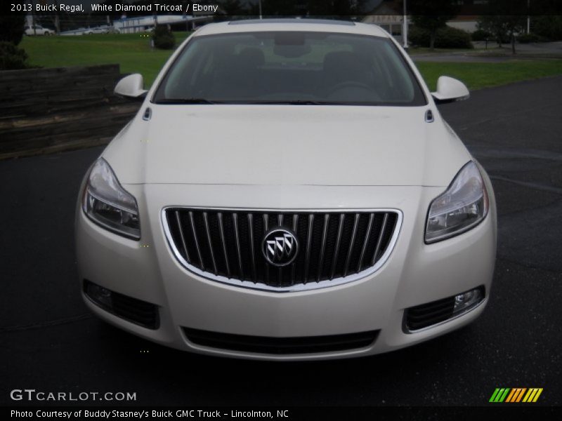 White Diamond Tricoat / Ebony 2013 Buick Regal