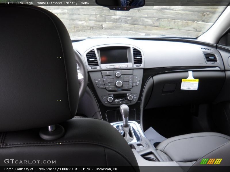White Diamond Tricoat / Ebony 2013 Buick Regal