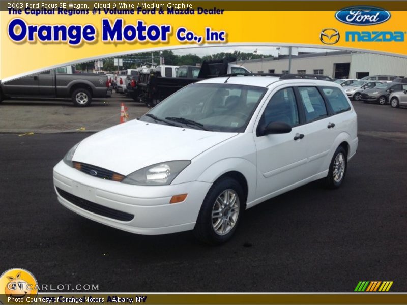 Cloud 9 White / Medium Graphite 2003 Ford Focus SE Wagon