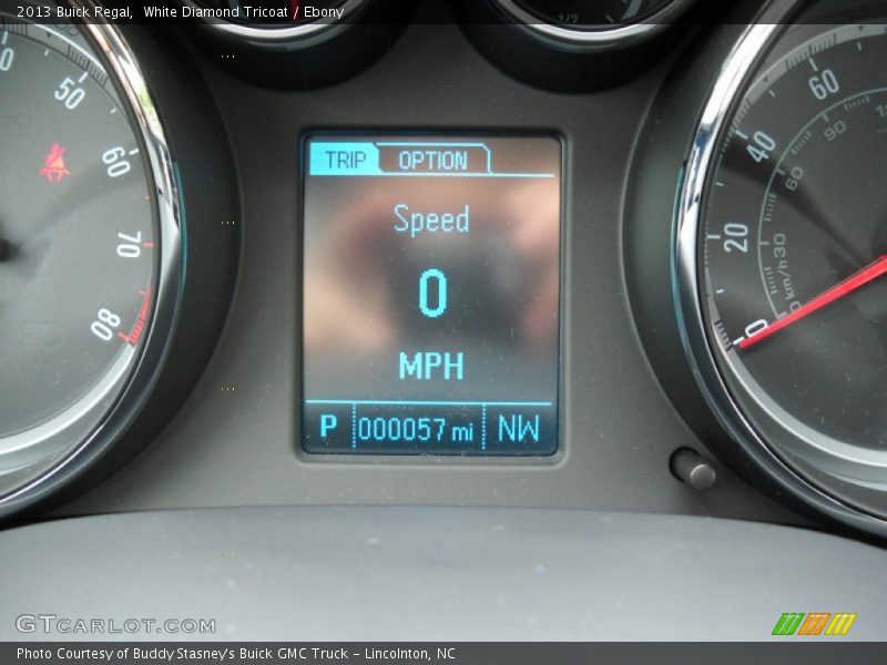 White Diamond Tricoat / Ebony 2013 Buick Regal