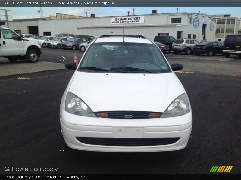 Cloud 9 White / Medium Graphite 2003 Ford Focus SE Wagon
