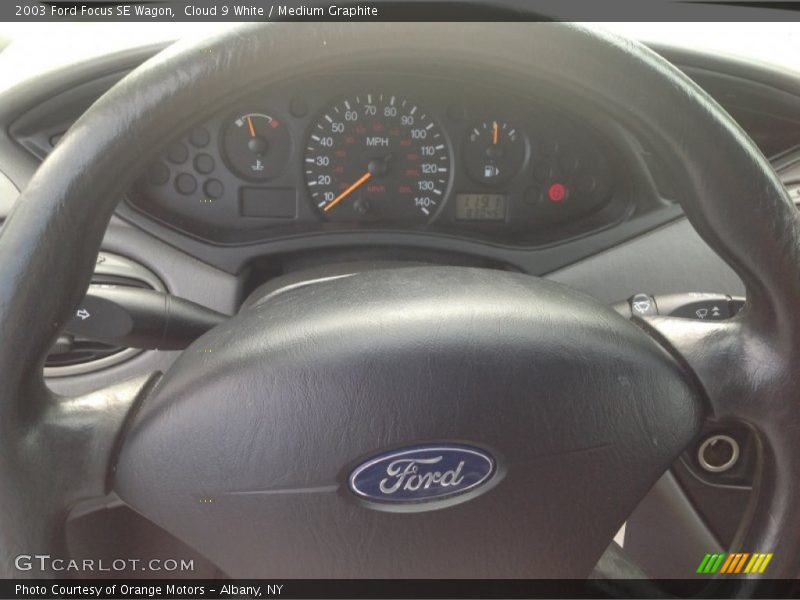Cloud 9 White / Medium Graphite 2003 Ford Focus SE Wagon