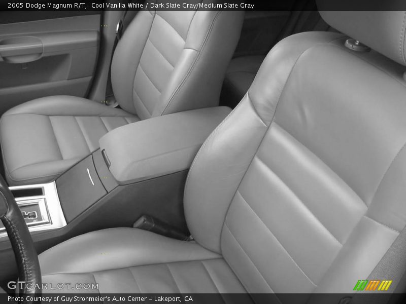 Cool Vanilla White / Dark Slate Gray/Medium Slate Gray 2005 Dodge Magnum R/T