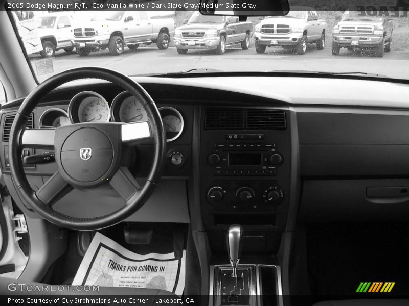 Cool Vanilla White / Dark Slate Gray/Medium Slate Gray 2005 Dodge Magnum R/T