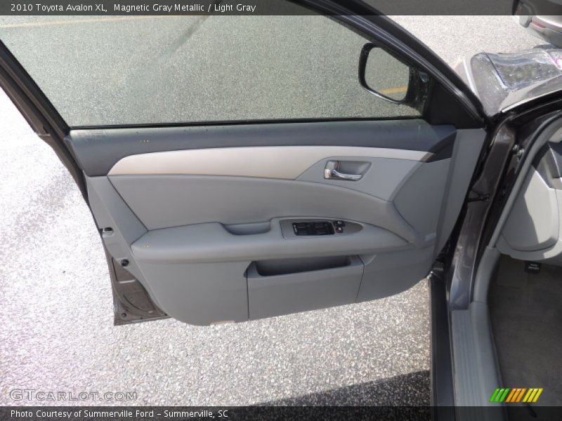 Magnetic Gray Metallic / Light Gray 2010 Toyota Avalon XL