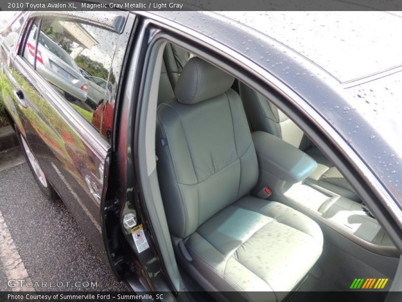 Magnetic Gray Metallic / Light Gray 2010 Toyota Avalon XL