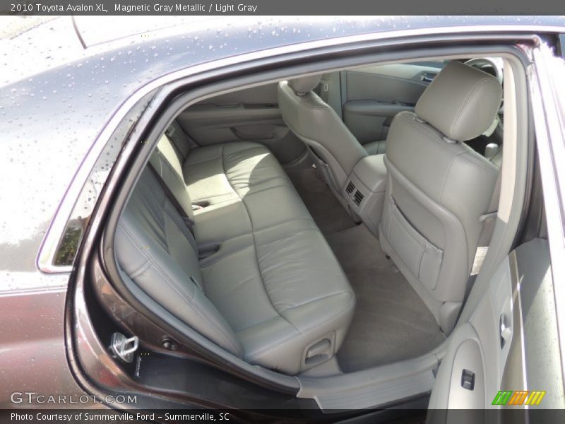 Magnetic Gray Metallic / Light Gray 2010 Toyota Avalon XL