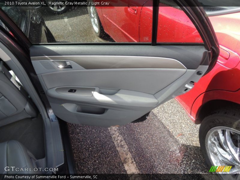 Magnetic Gray Metallic / Light Gray 2010 Toyota Avalon XL