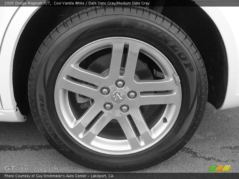 Cool Vanilla White / Dark Slate Gray/Medium Slate Gray 2005 Dodge Magnum R/T