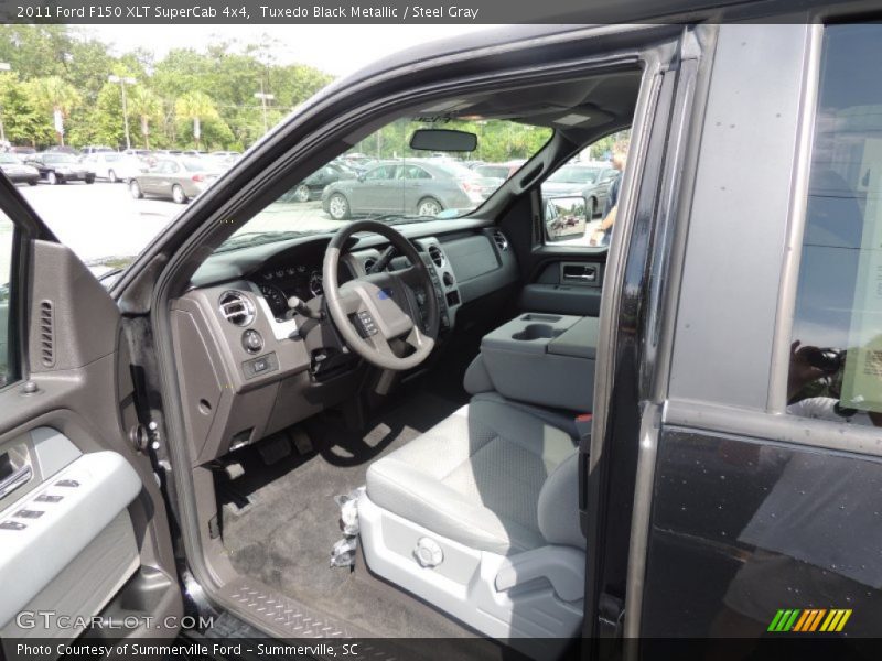 Tuxedo Black Metallic / Steel Gray 2011 Ford F150 XLT SuperCab 4x4