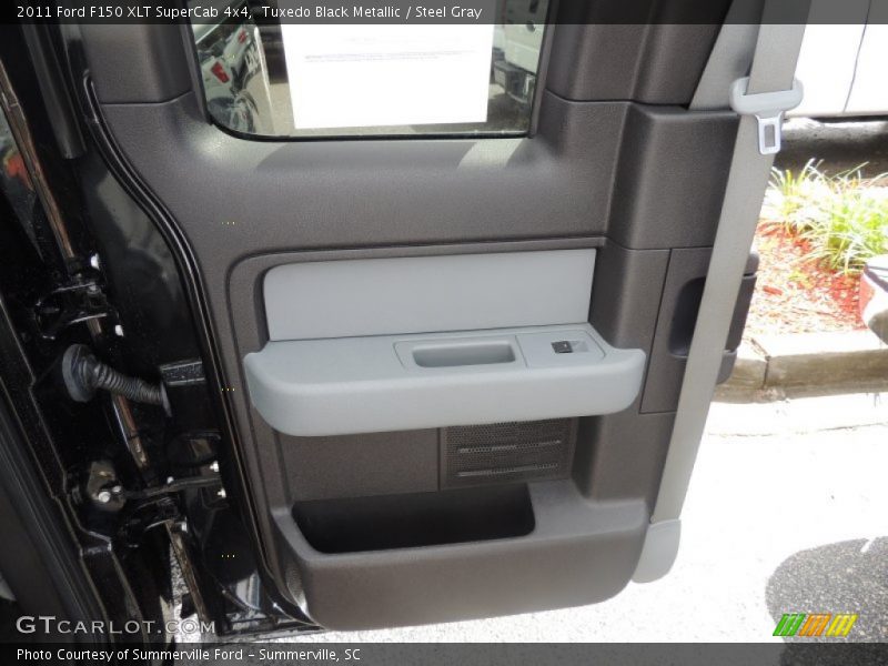 Tuxedo Black Metallic / Steel Gray 2011 Ford F150 XLT SuperCab 4x4