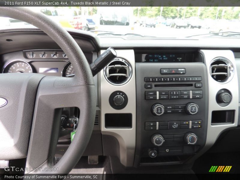 Tuxedo Black Metallic / Steel Gray 2011 Ford F150 XLT SuperCab 4x4