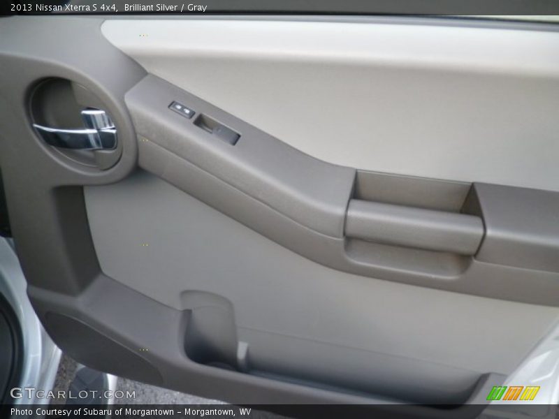 Brilliant Silver / Gray 2013 Nissan Xterra S 4x4