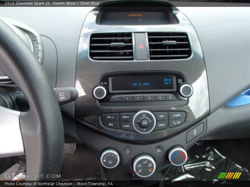 Denim (Blue) / Silver/Blue 2013 Chevrolet Spark LS
