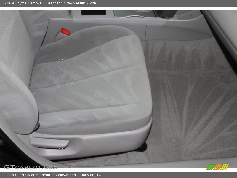 Magnetic Gray Metallic / Ash 2009 Toyota Camry LE
