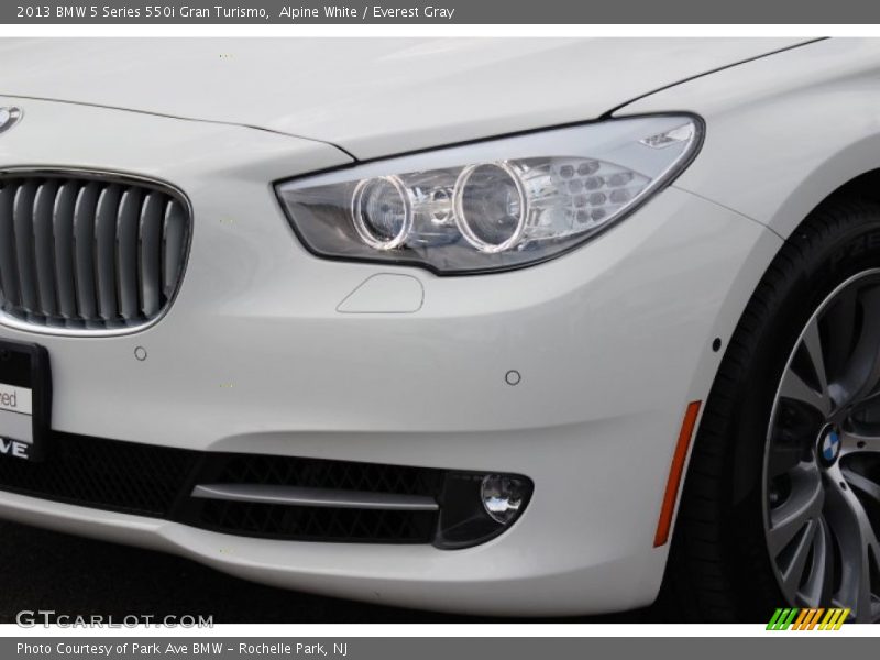 Alpine White / Everest Gray 2013 BMW 5 Series 550i Gran Turismo