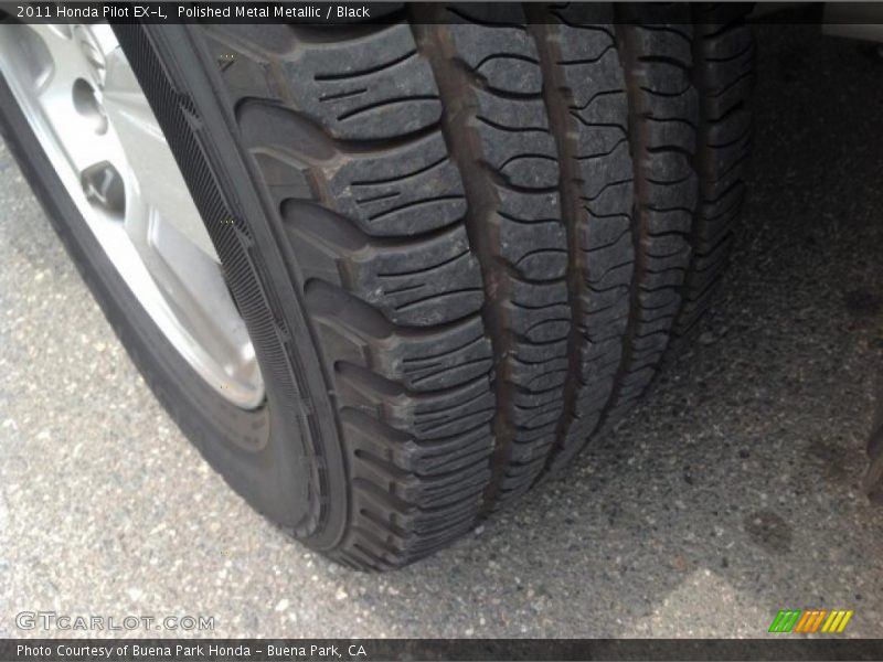 Polished Metal Metallic / Black 2011 Honda Pilot EX-L