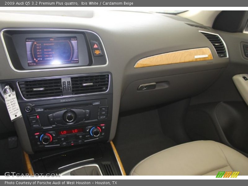 Ibis White / Cardamom Beige 2009 Audi Q5 3.2 Premium Plus quattro