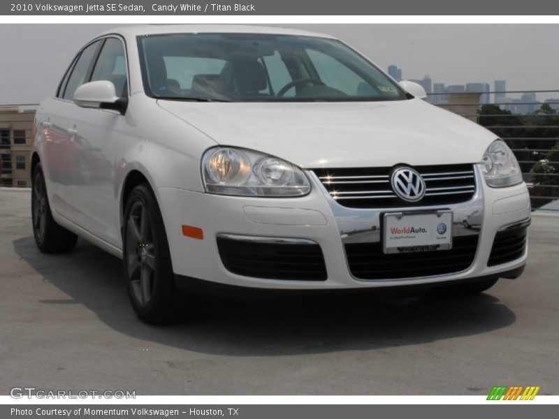 Candy White / Titan Black 2010 Volkswagen Jetta SE Sedan