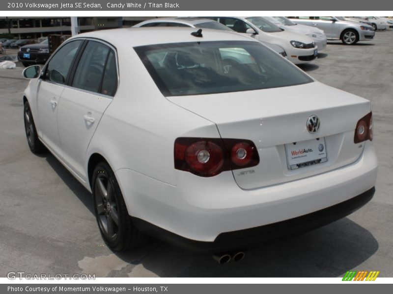 Candy White / Titan Black 2010 Volkswagen Jetta SE Sedan