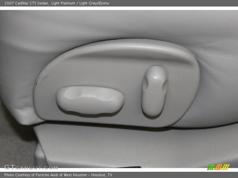 Light Platinum / Light Gray/Ebony 2007 Cadillac CTS Sedan