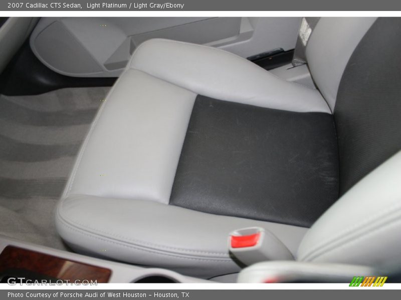 Light Platinum / Light Gray/Ebony 2007 Cadillac CTS Sedan