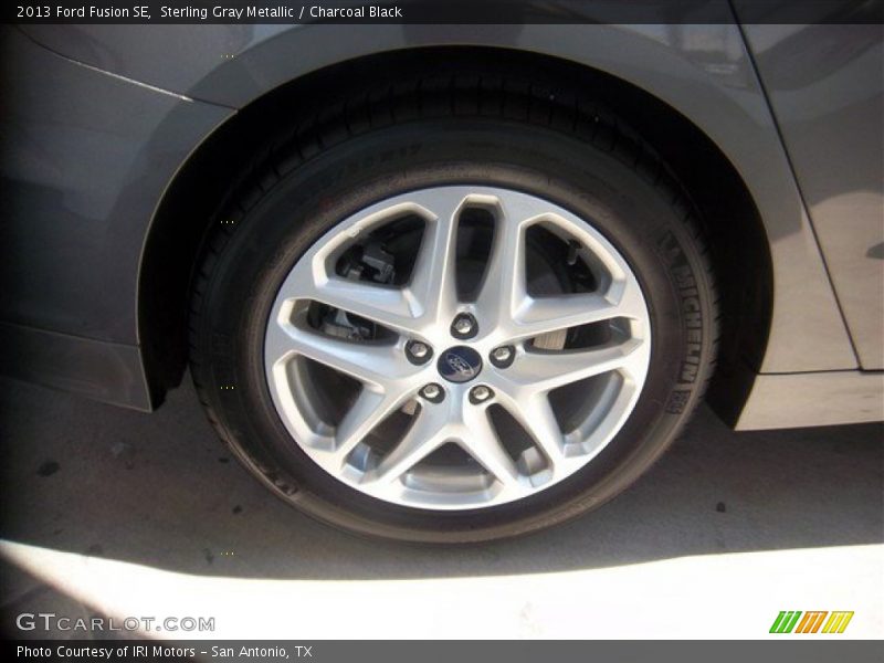 Sterling Gray Metallic / Charcoal Black 2013 Ford Fusion SE
