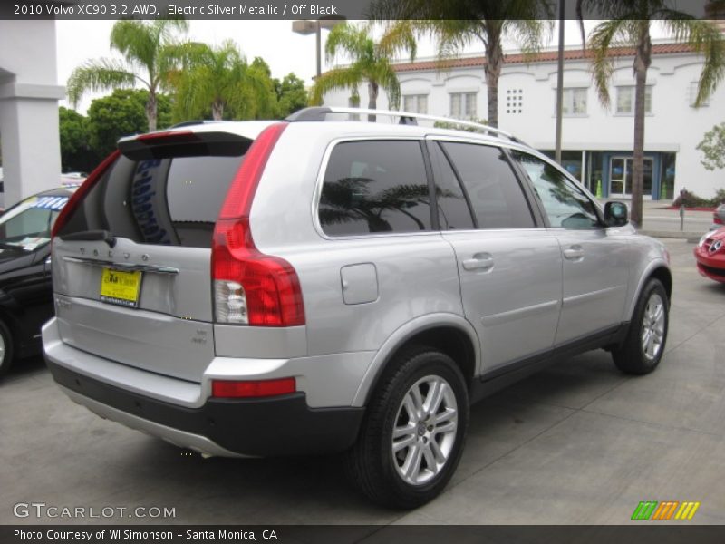 Electric Silver Metallic / Off Black 2010 Volvo XC90 3.2 AWD