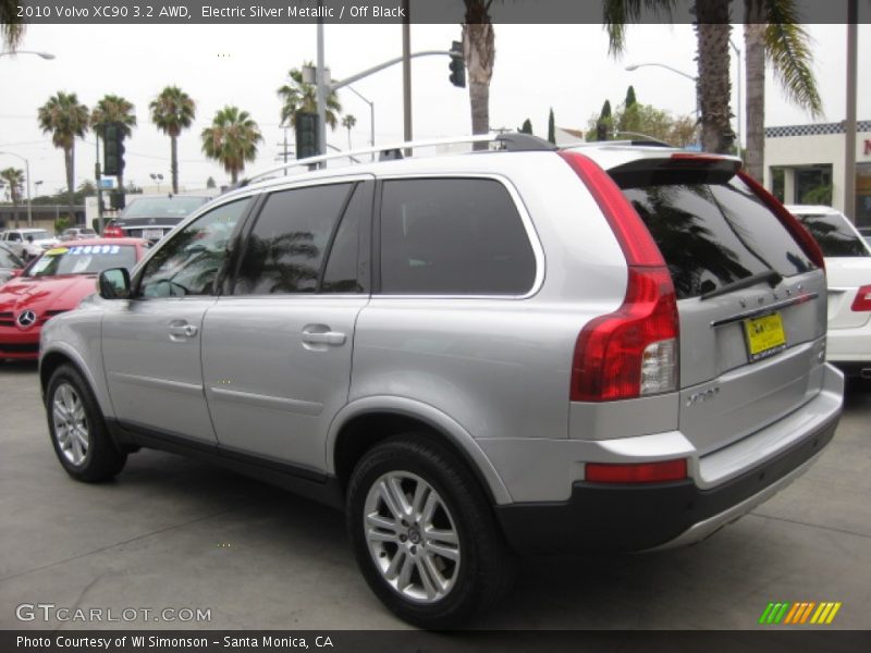 Electric Silver Metallic / Off Black 2010 Volvo XC90 3.2 AWD